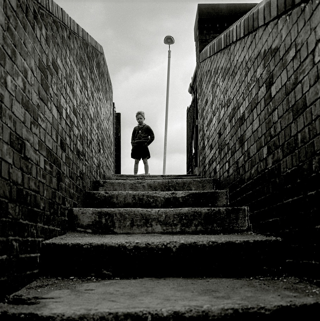 Bambino alla periferia di Londra, 1969